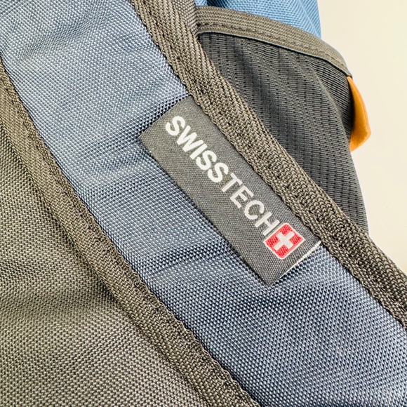 SwissTech La Tzoumaz School Black Backpack with Protective Laptop Compartment - Picture 6 of 7